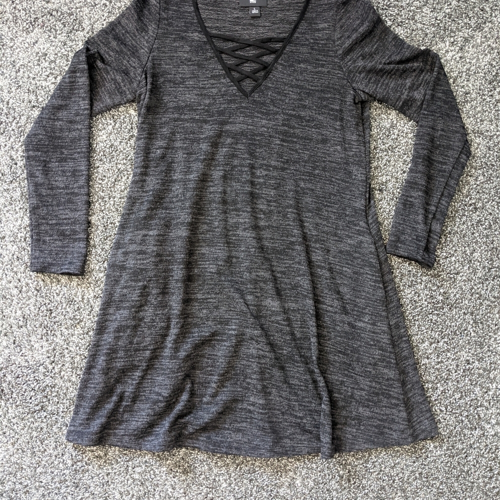 Cute IZ Byer grey lace up long sleeve grey dress, like new